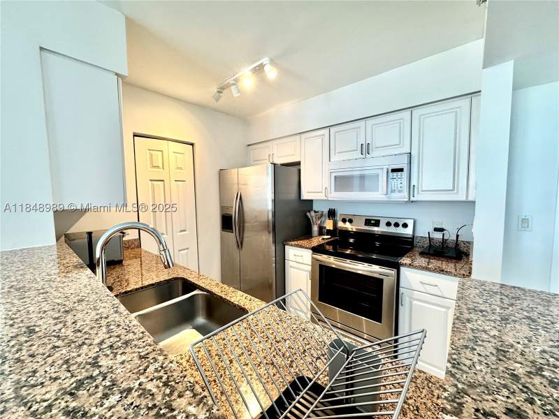 1 bedroom Condominium at 1155 Brickell Bay Dr 906, The Mark On Brickell Cond, Miami — photo 2