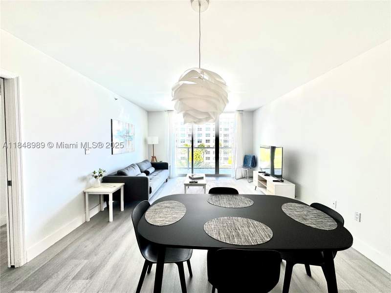 1 bedroom Condominium at 1155 Brickell Bay Dr 906, The Mark On Brickell Cond, Miami — photo 3