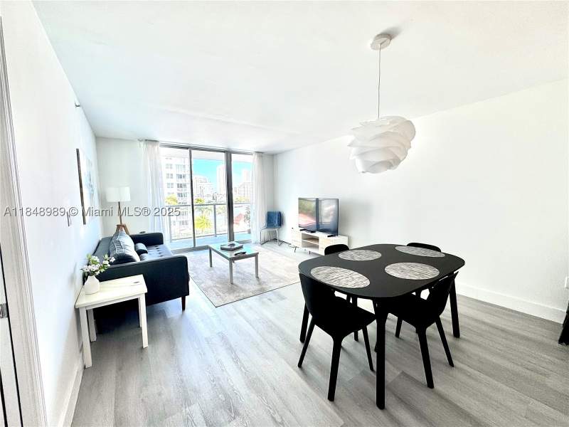 1 bedroom Condominium at 1155 Brickell Bay Dr 906, The Mark On Brickell Cond, Miami — photo 4