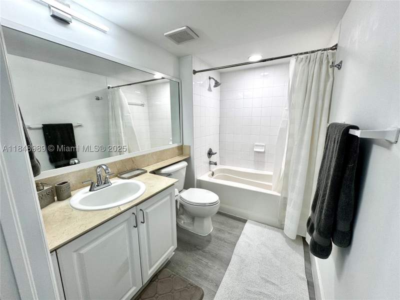 1 bedroom Condominium at 1155 Brickell Bay Dr 906, The Mark On Brickell Cond, Miami — photo 5