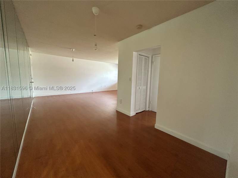 1 bedroom Condominium at 1020 94th St 202, Chatillon Hall Condominiu, Bay Harbor Islands — photo 4