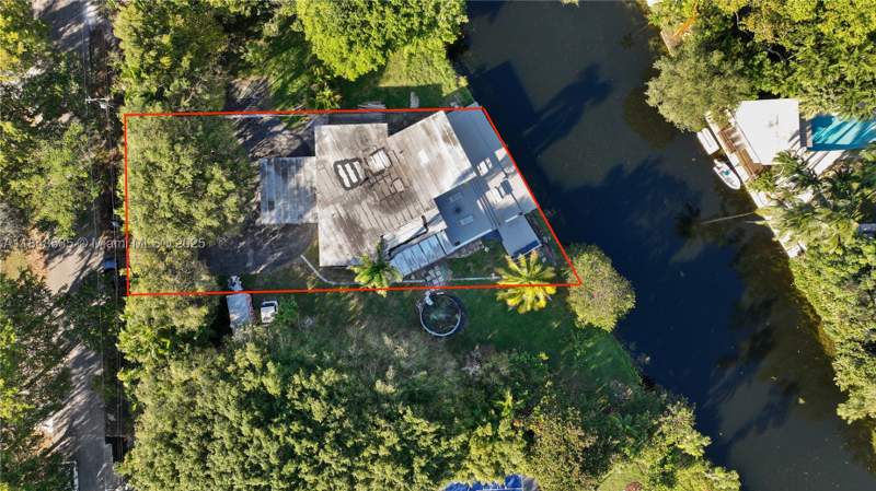 4 bedroom SingleFamilyResidence at 12599 NE 2nd Ave, Biscayne Park Ests Amd, North Miami — photo 4