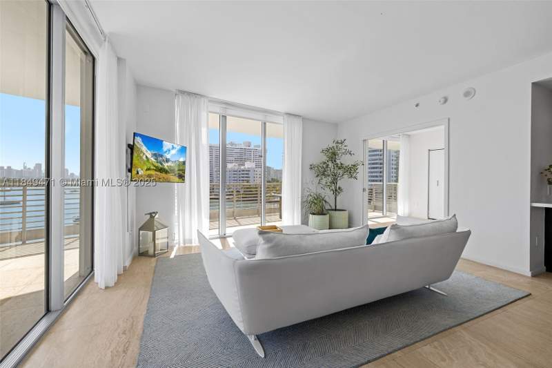 3 bedroom Condominium at 1445 16th St 602, Capri South Beach Condo, Miami Beach — photo 2