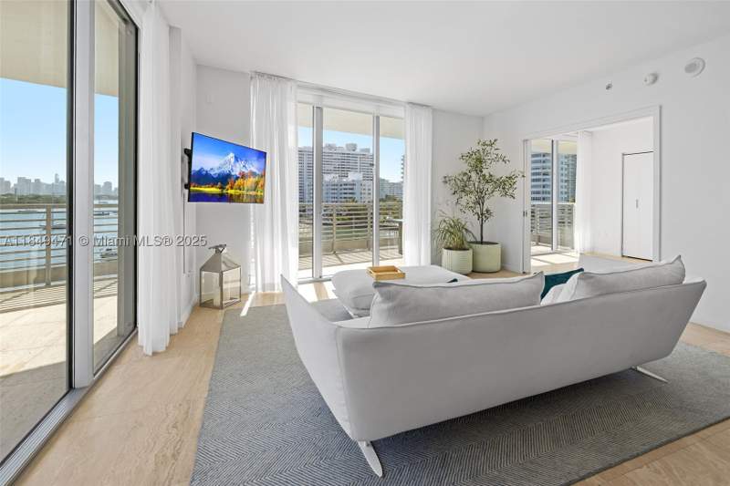 3 bedroom Condominium at 1445 16th St 602, Capri South Beach Condo, Miami Beach — photo 4