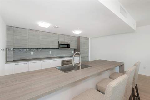 400 Sunny Isles Blvd 1819 One Level, Sunny Isles Beach FL - photo 15 of 65