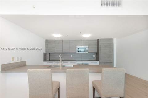 400 Sunny Isles Blvd 1819 One Level, Sunny Isles Beach FL - photo 16 of 65