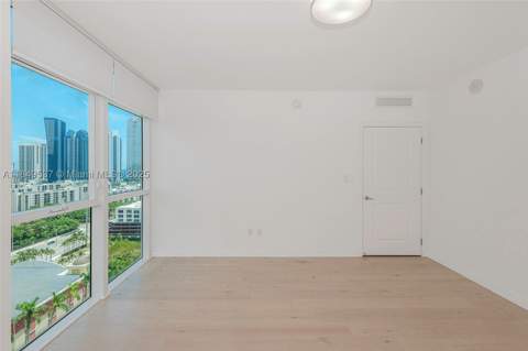 400 Sunny Isles Blvd 1819 One Level, Sunny Isles Beach FL - photo 23 of 65
