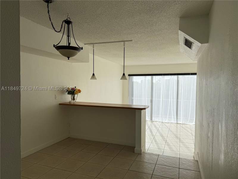2 bedroom Condominium at 10900 SW 104th St 323, The Berkeley Condo, Miami — photo 5