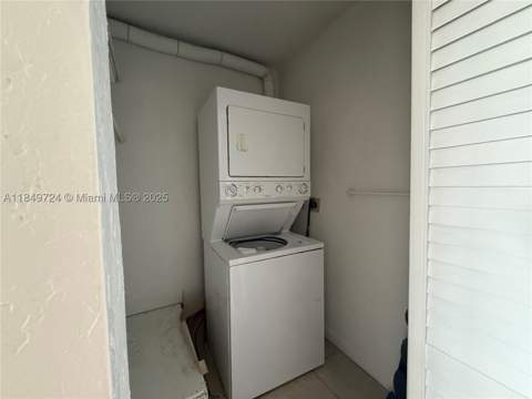 10900 SW 104th St 323, Miami FL - photo 9 of 12