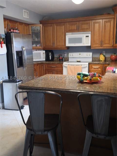 1084 SE 13th Ave, Homestead FL - photo 12 of 14