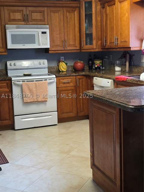 1084 SE 13th Ave, Homestead FL - photo 13 of 14