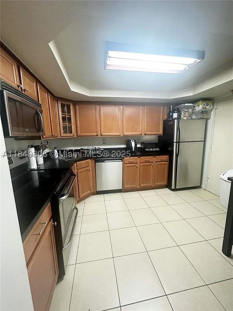 2 bedroom Condominium at 2750 NE 183rd St 1404, Commodore Plaza Condo, Aventura — photo 2