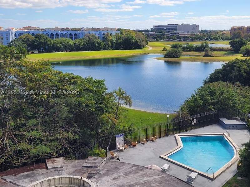 1 bedroom Condominium at 9682 Fontainebleau Blvd 401, Golfview Club Fontaineble, Miami — photo 2