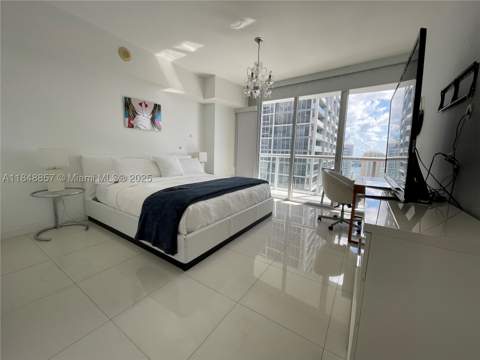 485 Brickell Ave 3711, Miami FL - photo 11 of 18