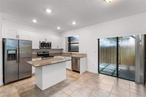 340 NE 208th Terrace 340, Miami FL - photo 18 of 38
