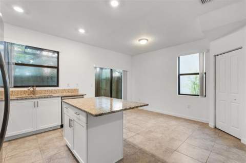 340 NE 208th Terrace 340, Miami FL - photo 20 of 38
