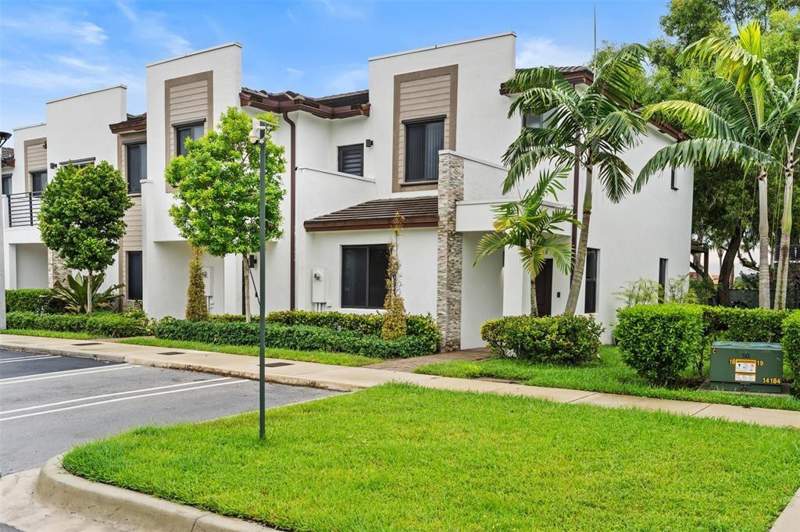 3 bedroom Townhouse at 340 NE 208th Terrace 340, Las Ramblas Via Ventura, Miami — photo 3