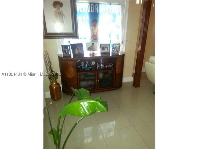 2 bedroom SingleFamilyResidence at 321 NW 13th Ave, Lawrence Estate Land Co, Miami — photo 2