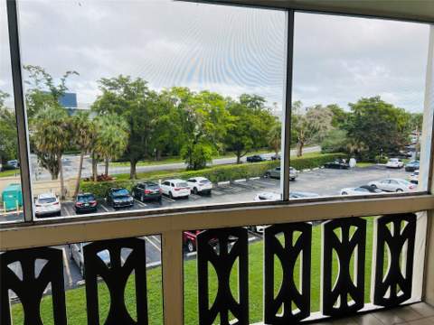 800 NE 195th Street 307, Miami FL - photo 10 of 63