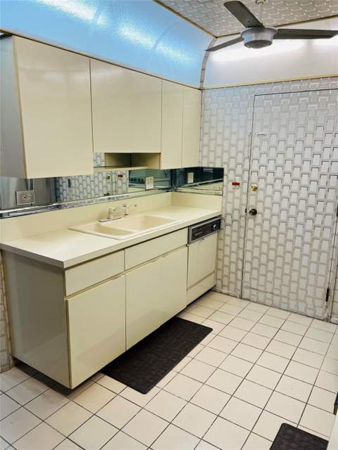 800 NE 195th Street 307, Miami FL - photo 24 of 63