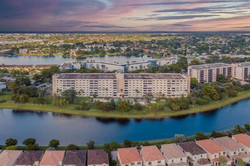 2 bedroom Condominium at 800 NE 195th Street 307, Canongate, Miami — photo 4
