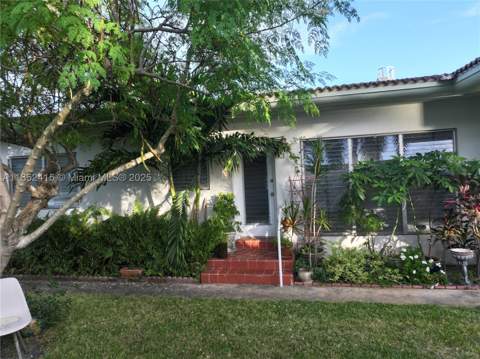 2200 Bay Dr 3, Miami Beach FL - photo 10 of 28