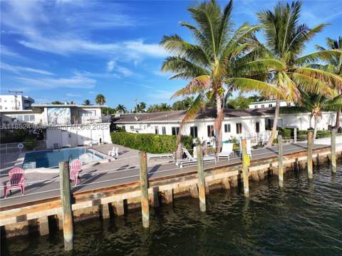 2200 Bay Dr 3, Miami Beach FL - photo 19 of 28