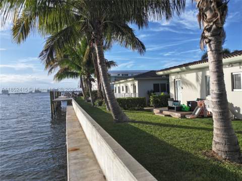 2200 Bay Dr 3, Miami Beach FL - photo 7 of 28