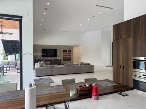 9600 SW 66th St, Miami FL - photo 12 of 56
