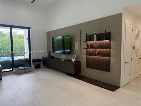 9600 SW 66th St, Miami FL - photo 8 of 56