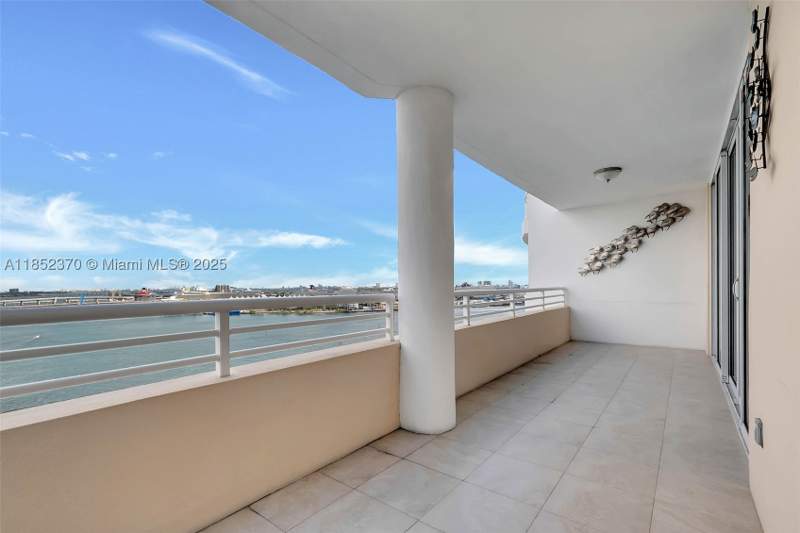 3 bedroom Condominium at 848 Brickell Key Dr 1906, Three Tequesta Point Cond, Miami — photo 4