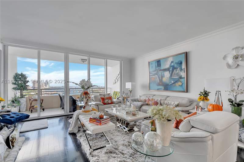 3 bedroom Condominium at 848 Brickell Key Dr 1906, Three Tequesta Point Cond, Miami — photo 5