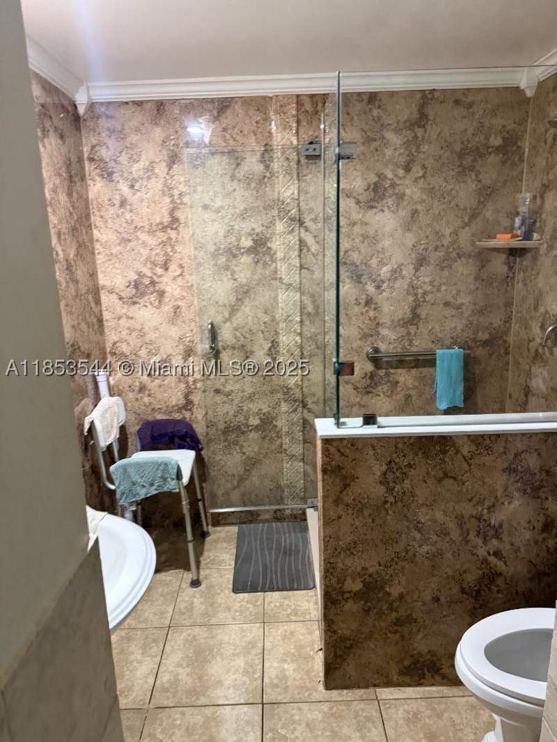 3 bedroom SingleFamilyResidence at 985 NE 146th St, Poincianna Manor Sec 2, North Miami — photo 5