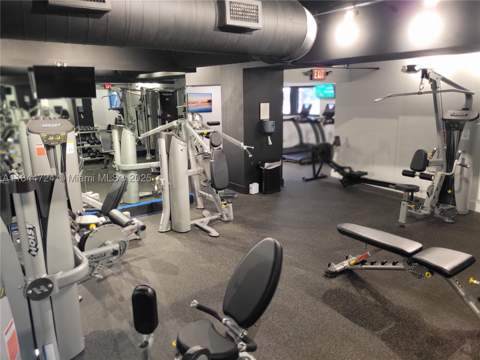 5225 Collins Ave 510, Miami Beach FL - photo 21 of 24