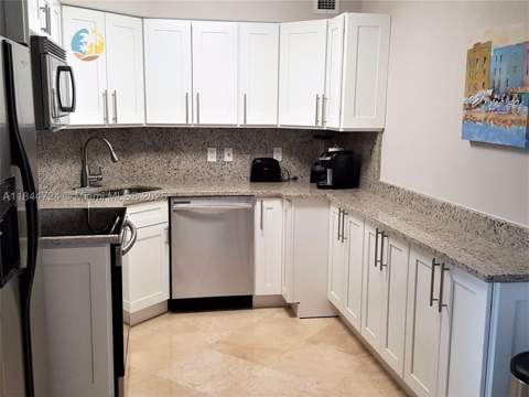 5225 Collins Ave 510, Miami Beach FL - photo 7 of 24