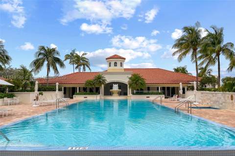 19900 E Country Club Dr 212, Aventura FL - photo 24 of 37