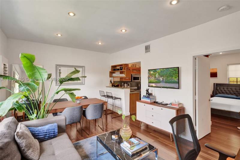 1 bedroom Condominium at 815 Euclid Ave 8, Whisper Condo, Miami Beach — photo 3