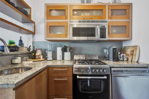 815 Euclid Ave 8, Miami Beach FL - photo 8 of 24