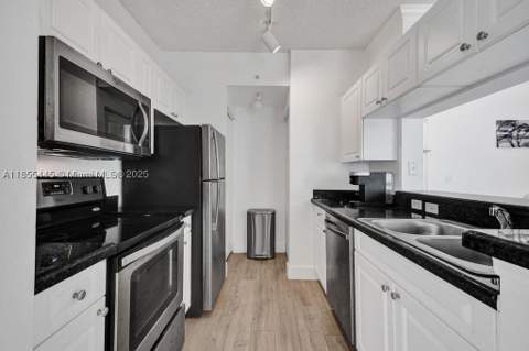 17100 N Bay Rd 1511, Sunny Isles Beach FL - photo 11 of 71