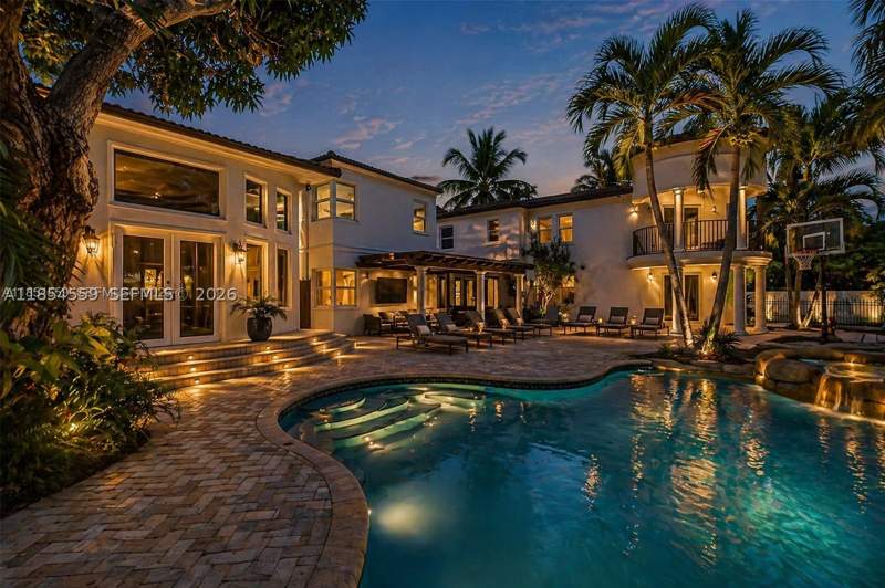 7 bedroom SingleFamilyResidence at 1051 NE 89th St, Amd Pl Of Belmar, Miami — photo 2