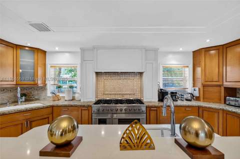 1051 NE 89th St, Miami FL - photo 20 of 54