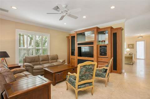 2899 Collins Ave 1420, Miami Beach FL - photo 10 of 18
