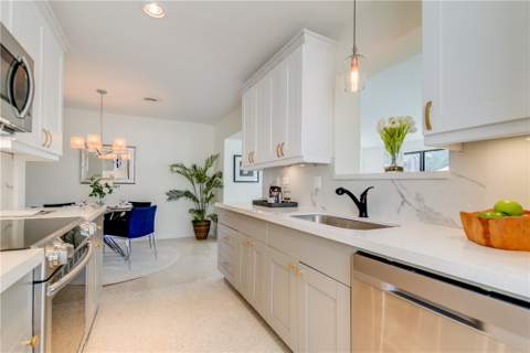 2899 Collins Ave 1420, Miami Beach FL - photo 14 of 18