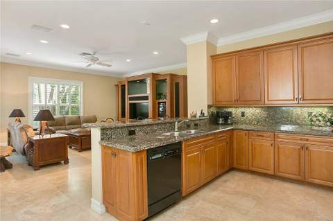 2899 Collins Ave 1420, Miami Beach FL - photo 6 of 18