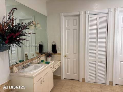 15255 SW 80th Ave, Palmetto Bay FL - photo 16 of 66