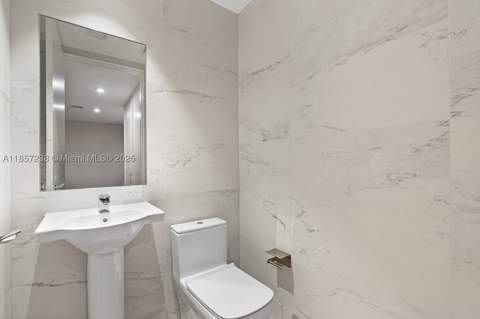 1000 Biscayne Blvd 2402, Miami FL - photo 10 of 43