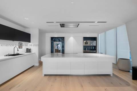 1000 Biscayne Blvd 2402, Miami FL - photo 12 of 43