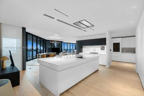 1000 Biscayne Blvd 2402, Miami FL - photo 13 of 43