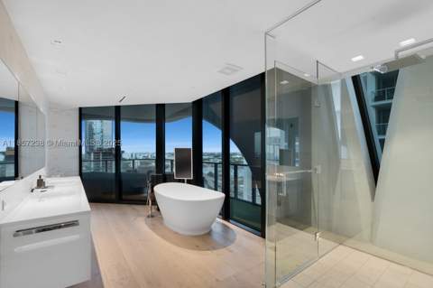 1000 Biscayne Blvd 2402, Miami FL - photo 24 of 43