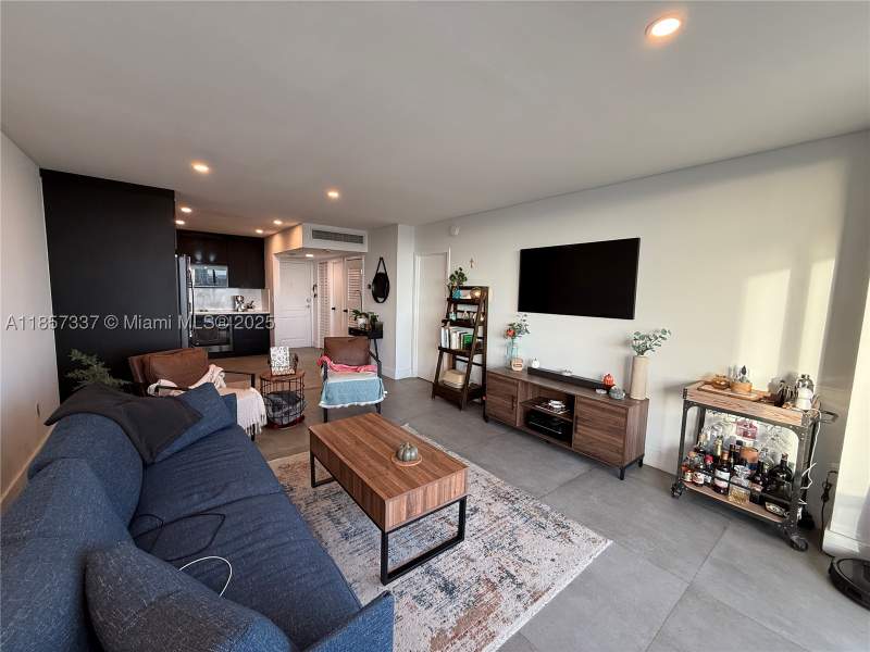1 bedroom Condominium at 3625 N Country Club Dr Ph5, Aventura Eldorado Condo, Aventura — photo 4